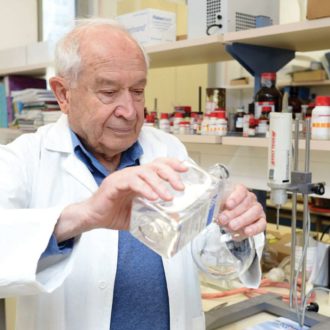 Dr. Raphael Mechoulam – The Pioneer of CBD Research
